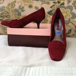 ⚡NEW LISTING!⚡Suede Loafer-style Heels
