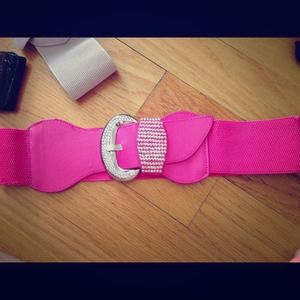 ✨BRAND NEW CUTE BELT✨