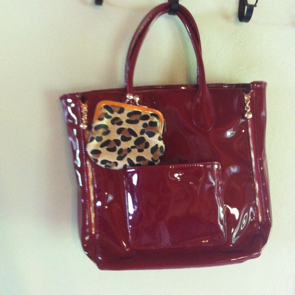 DURABLE RED PURSE W/ COIN PURSE