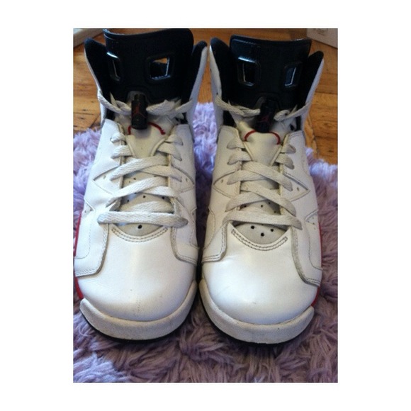 Air Jordan Retro 6 - AUTHENTIC.