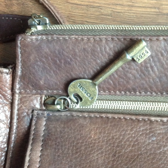 BUNDLED! Crossbody brown leather bag - Picture 2 of 4