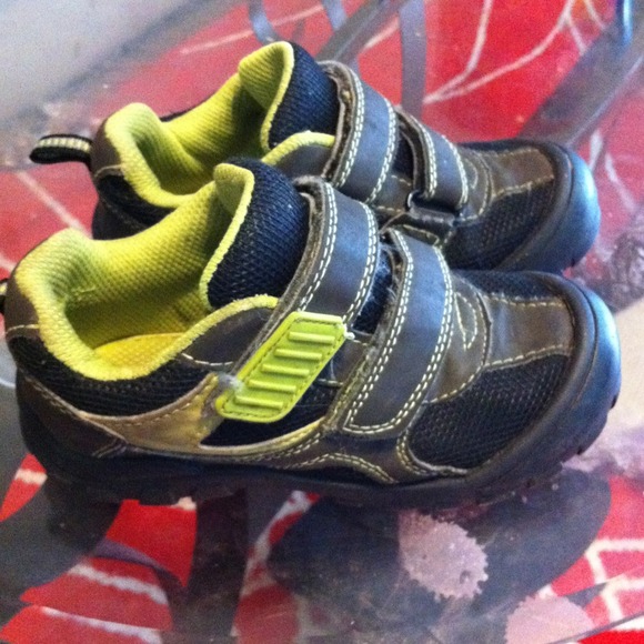 Oshkosh shoes