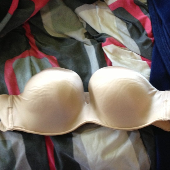 ☀Sold!! New Cacique strapless bra size 42 B! Lane