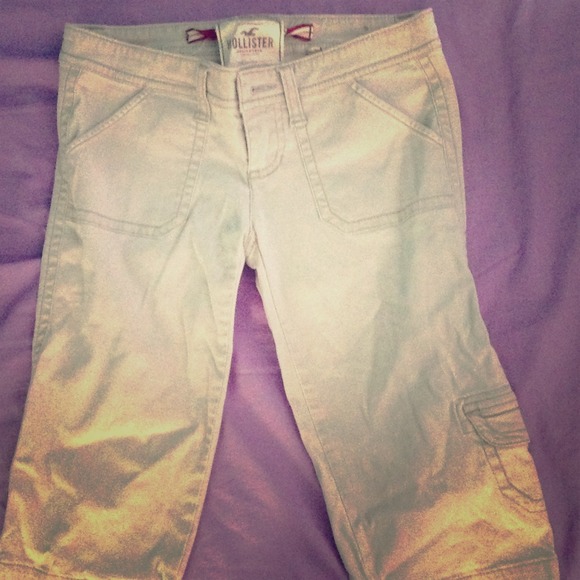 Hollister Bermuda Shorts - Picture 1 of 2