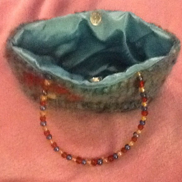 Handbag - Picture 2 of 4