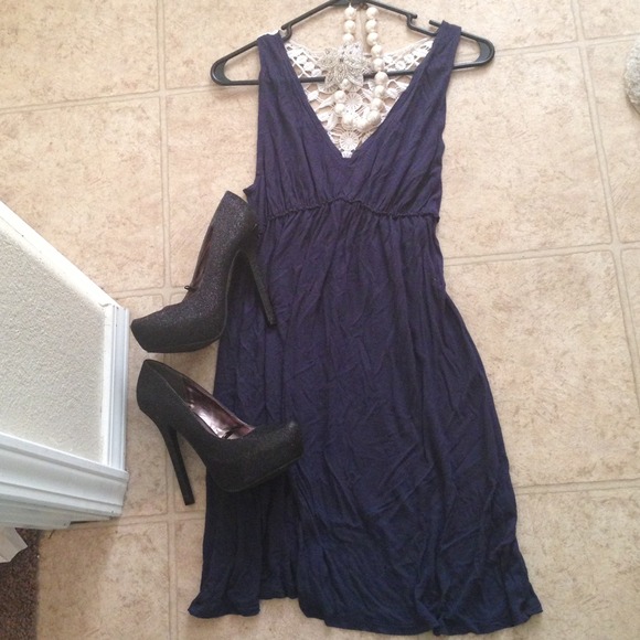 ✅Traded✅ Navy blue lace back dress