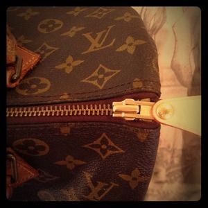 Extra pics of Louis bag