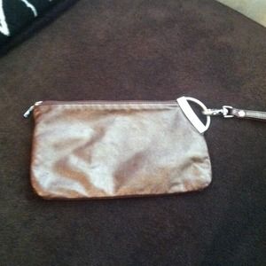 💙Cute💙Leather metallic wristlet