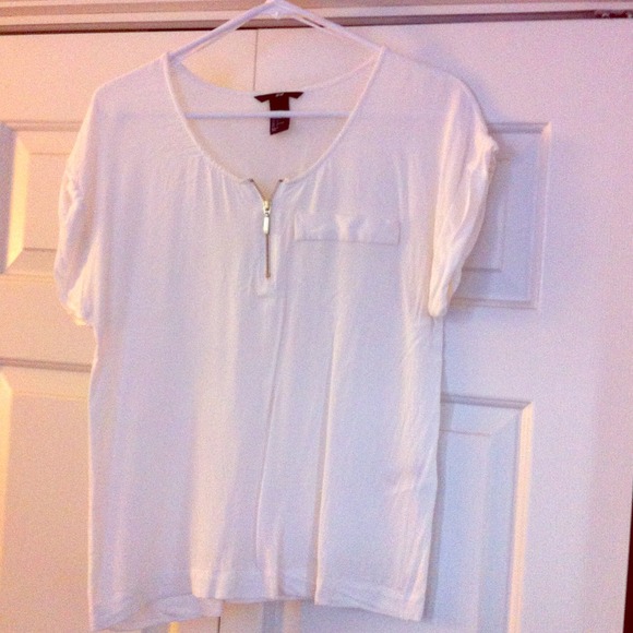 H&M white front half-zip short sleeve blouse