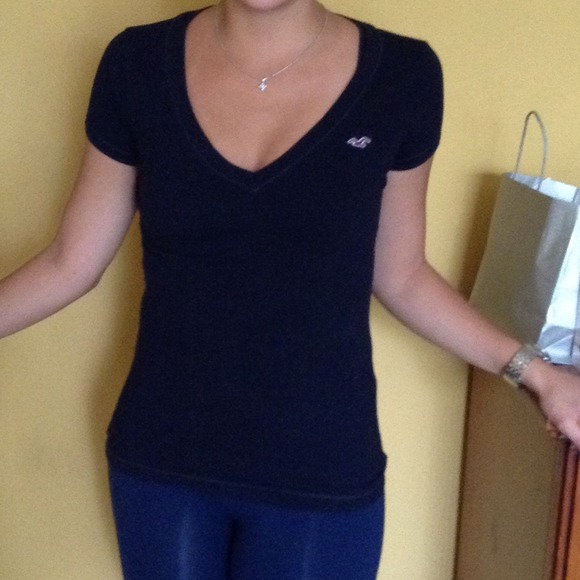 Hollister Tops - Hollister V neck
