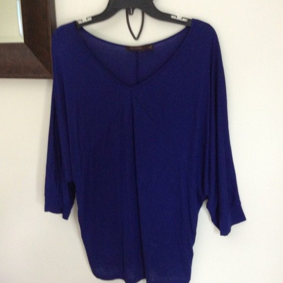 Blue flowy top 🌀reserved🌀