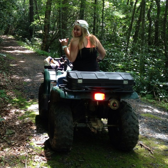 Meet me!!! Always looking to make a deal!!! - Picture 6 of 8