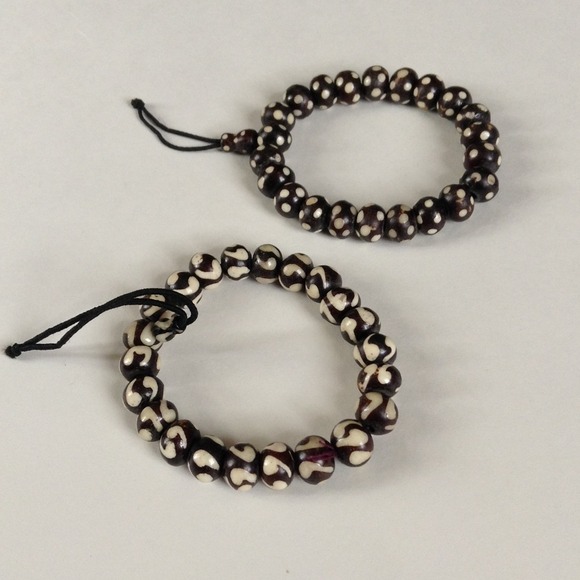 Kenyan Bead Stretch Bracelets (2 available) - Picture 2 of 4