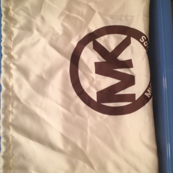 MK drawstring sac