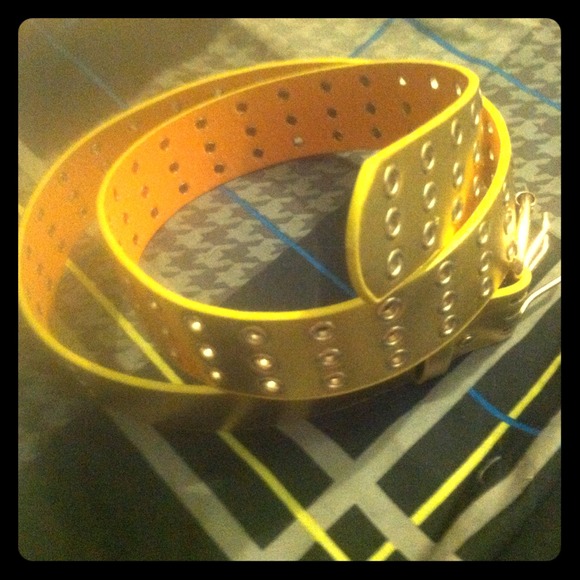 Gold belt - Picture 1 of 2
