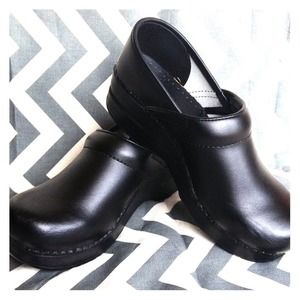 SOLD IN BUNDLE Like new Dansko Clogs Professional.