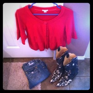 ❌SOLD❌Hot pink button down flirty sweater. 🎀