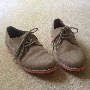 brown oxfords w/ pink bottoms