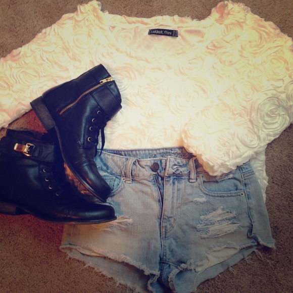 SOLDAmerican apparel inspired 3D rose mesh top!