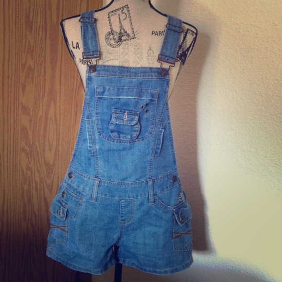 ‼️ SOLD ‼️Short Denim jumper