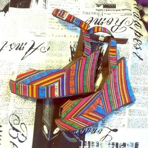 Multicolored print wedges