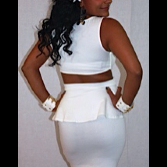 Dress - Picture 2 of 3