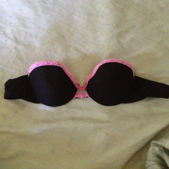 Strapless black and pink bra