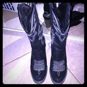SOLD. Black Suede Roper Cowgirl Boots! 👢💙