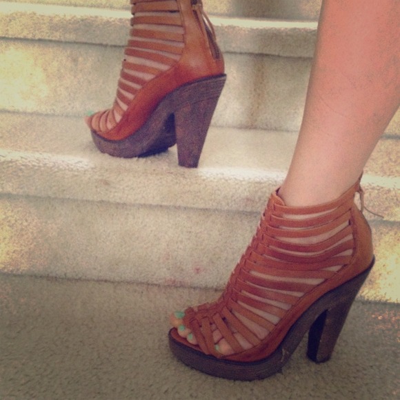 Joie Shoes - 🎉Host Pick🎉2x Joie shoes