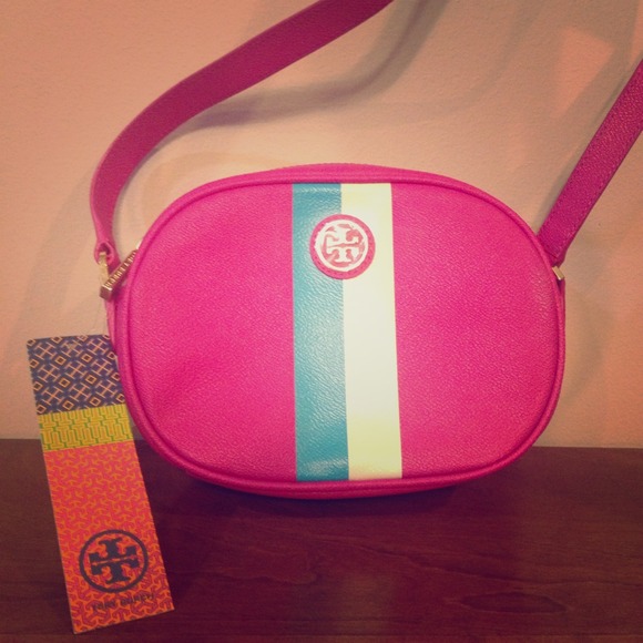 Tory Burch Handbags - ⛔️🚫⛔️SOLD⛔️🚫⛔️ NWT Pink Tory Burch Crossbody
