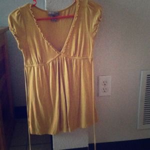 Cute yellow baby doll top