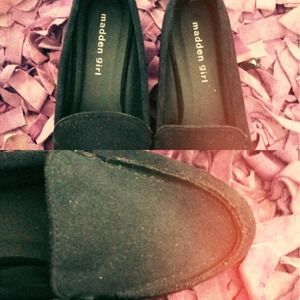 Black flat loafers 💜
