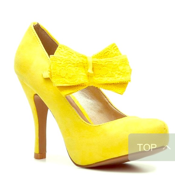 Quipid Shoes - Yellow pumps 💥SOLD💥