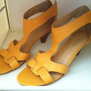 Mustard Nine West sandals