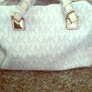 Micheal Kors handbag cream color