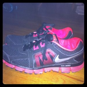 Nike sneaker bundle blue and pink