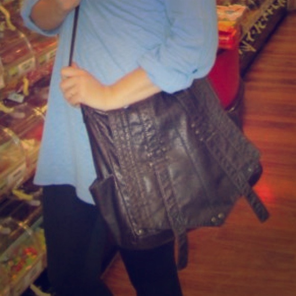 Mossimo Handbags - Vegan leather cross body bag