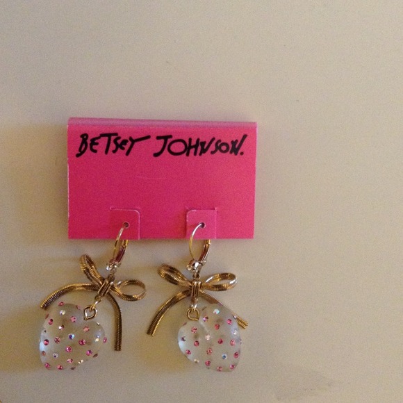 Earrings: never worn