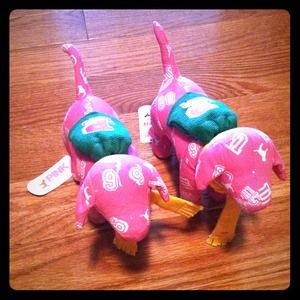 VS Pink dogs