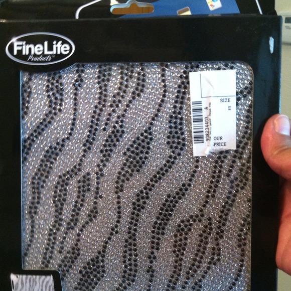 Accessories - Brand new bling I pad case.
