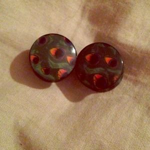Peacock plugs.