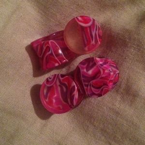 Swirl plugs.