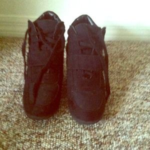 All black sneaker wedge