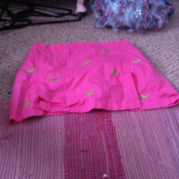 Lilypod green whale pink skirt! (With shorts)