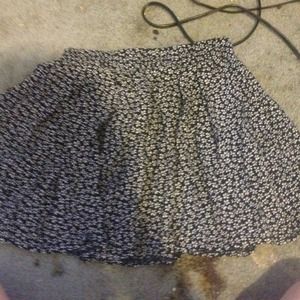 ❌Traded❌Navy blue brandy melville floral skirt