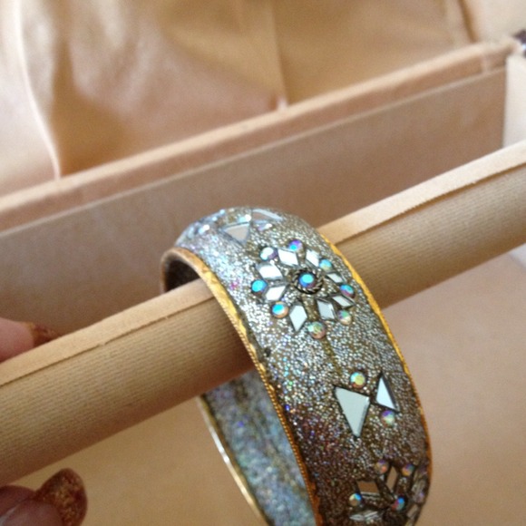 Bangle - Picture 2 of 2