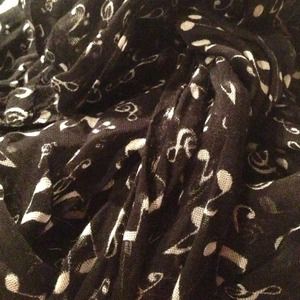 Infiniti music scarf