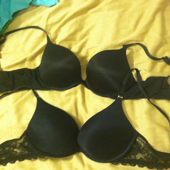 ✂️VS 34C Black Bra Bundle✂️