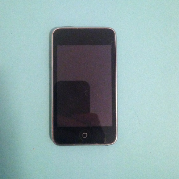 Apple itouch 32gb 3rd Gen PRICE CUT ✂