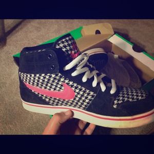 AMAZING DEAL!Houndstooth Nike high tops. MUST SELL